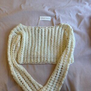 Indah Chelsea Shrug